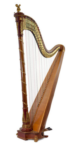 De originele Empire Erard uit de Camac privécollectie; de bronzen ornamenten worden gebruikt als model voor de Elysée-harpen. Serienummer 3969 (1913)